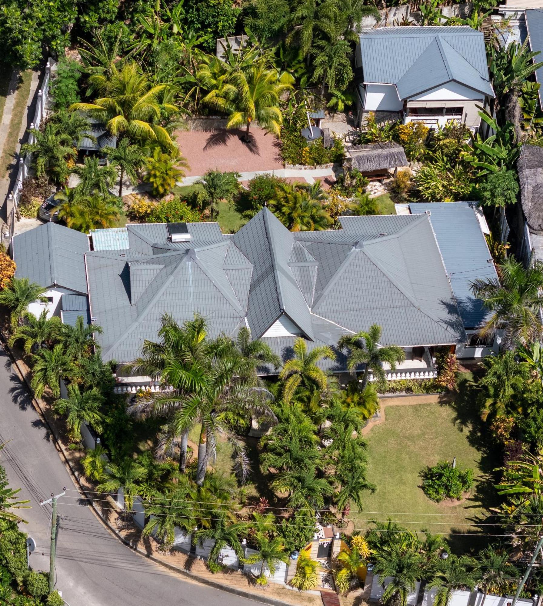 Nid'Aigle Lodge Baie Sainte Anne Luaran gambar