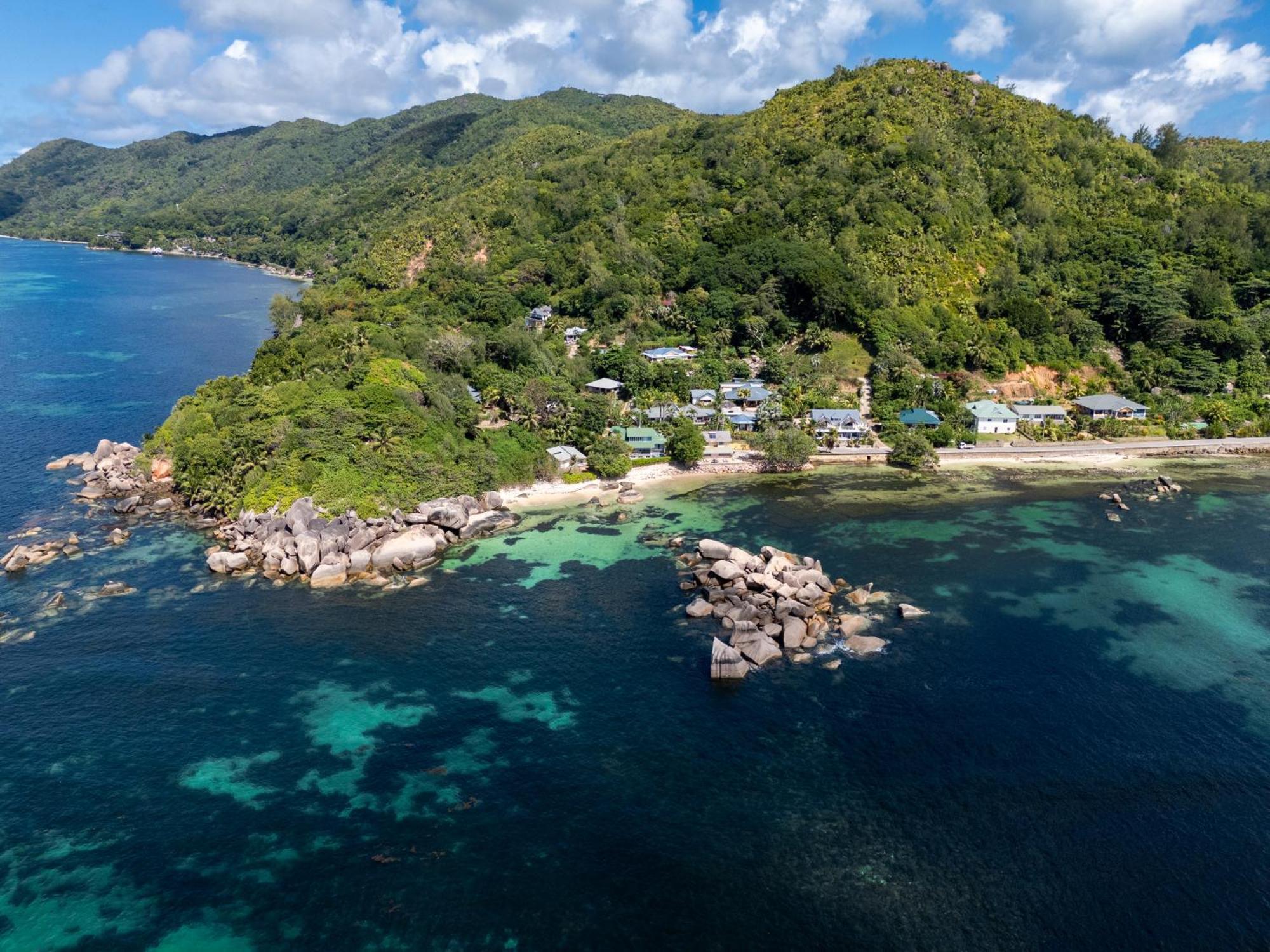 Nid'Aigle Lodge Baie Sainte Anne Luaran gambar