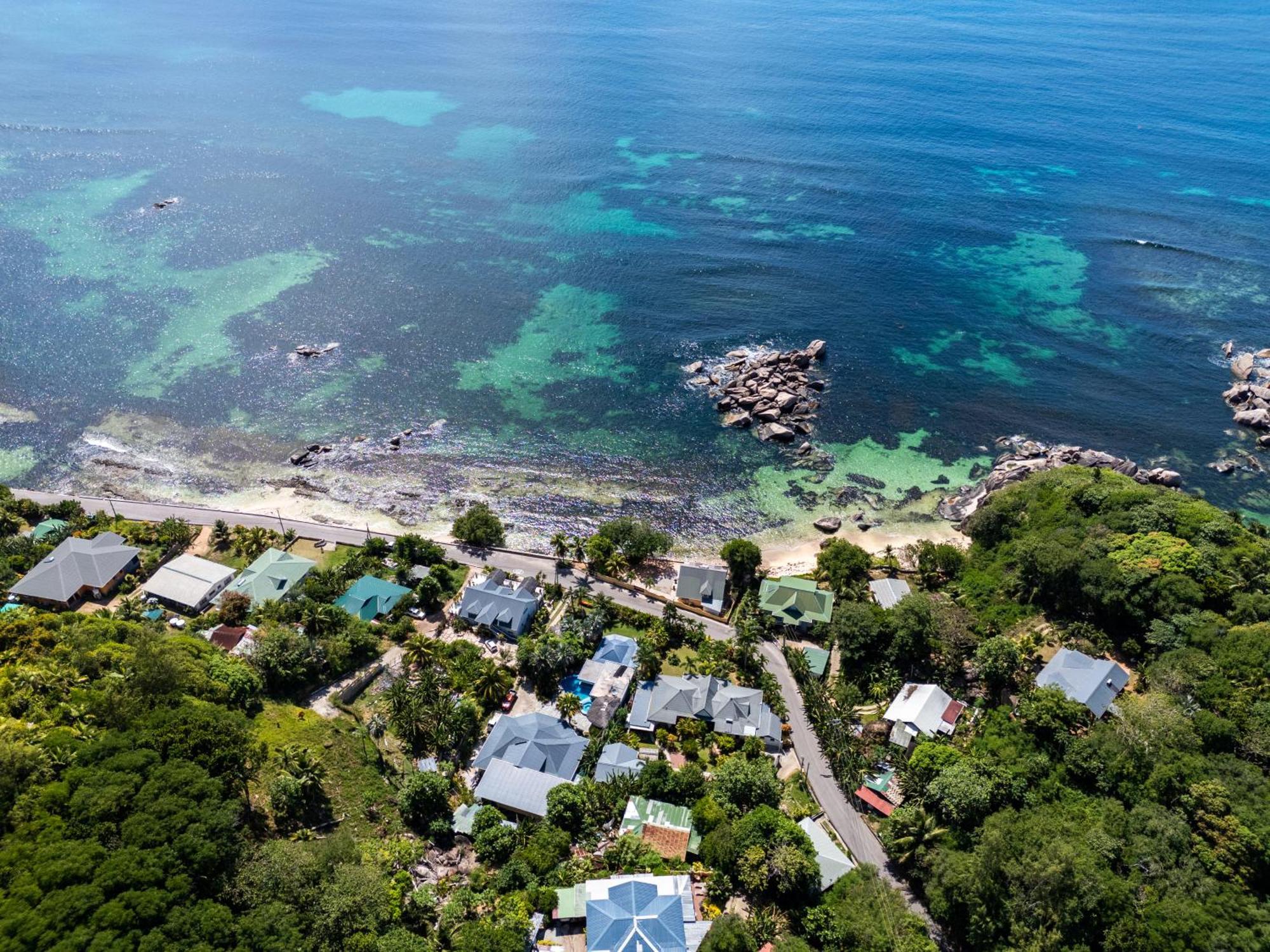Nid'Aigle Lodge Baie Sainte Anne Luaran gambar