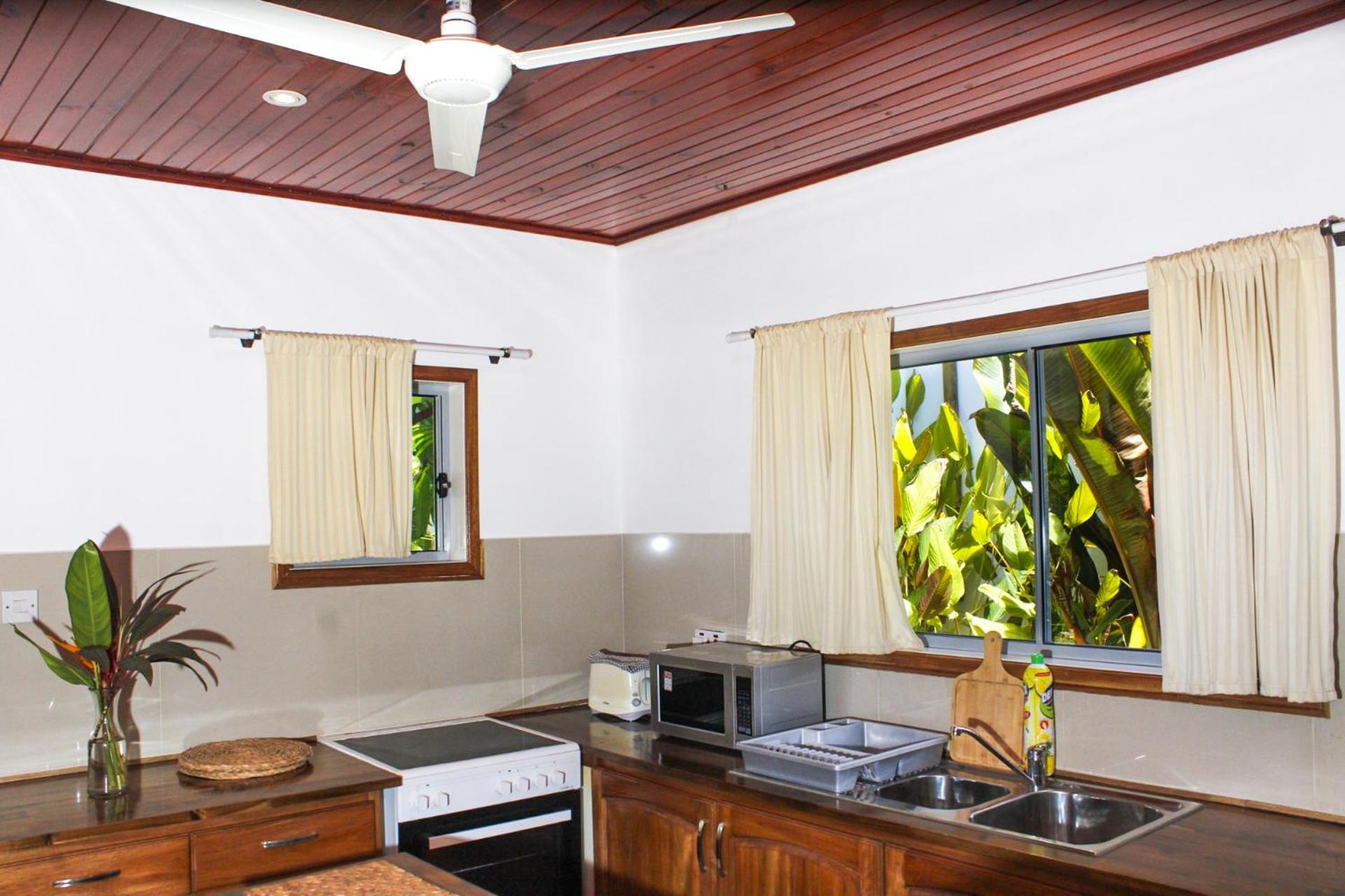 Nid'Aigle Lodge Baie Sainte Anne Luaran gambar