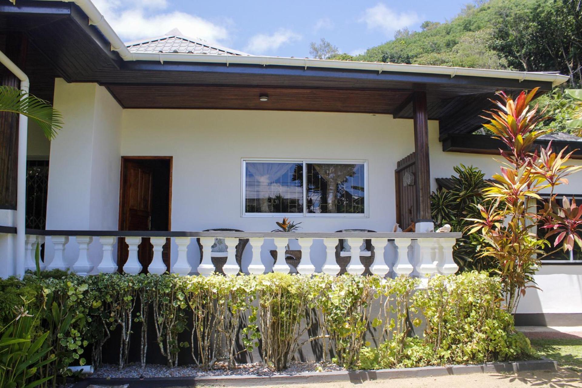 Nid'Aigle Lodge Baie Sainte Anne Luaran gambar