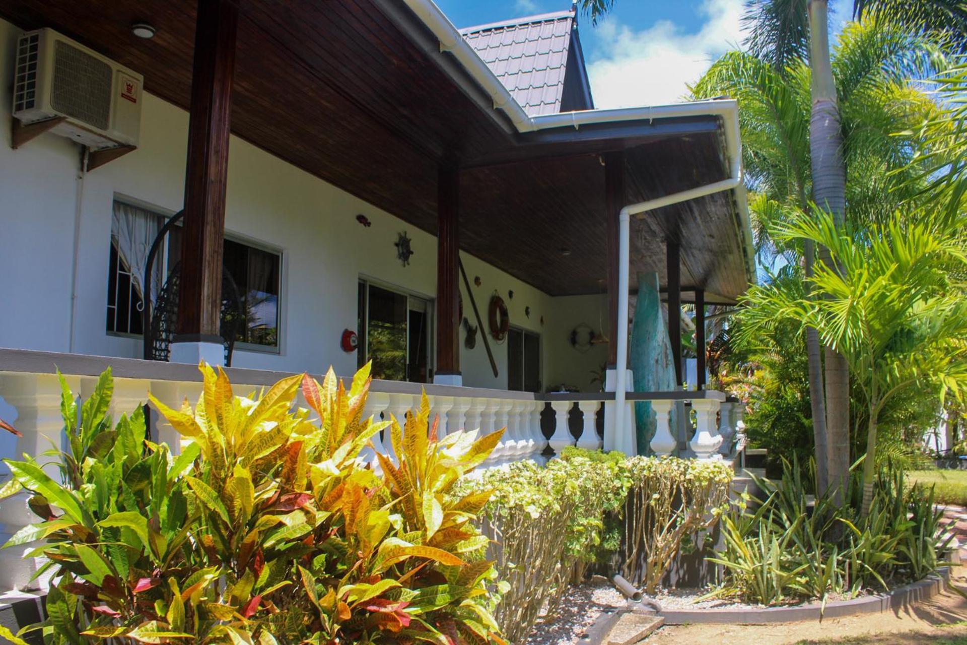 Nid'Aigle Lodge Baie Sainte Anne Luaran gambar