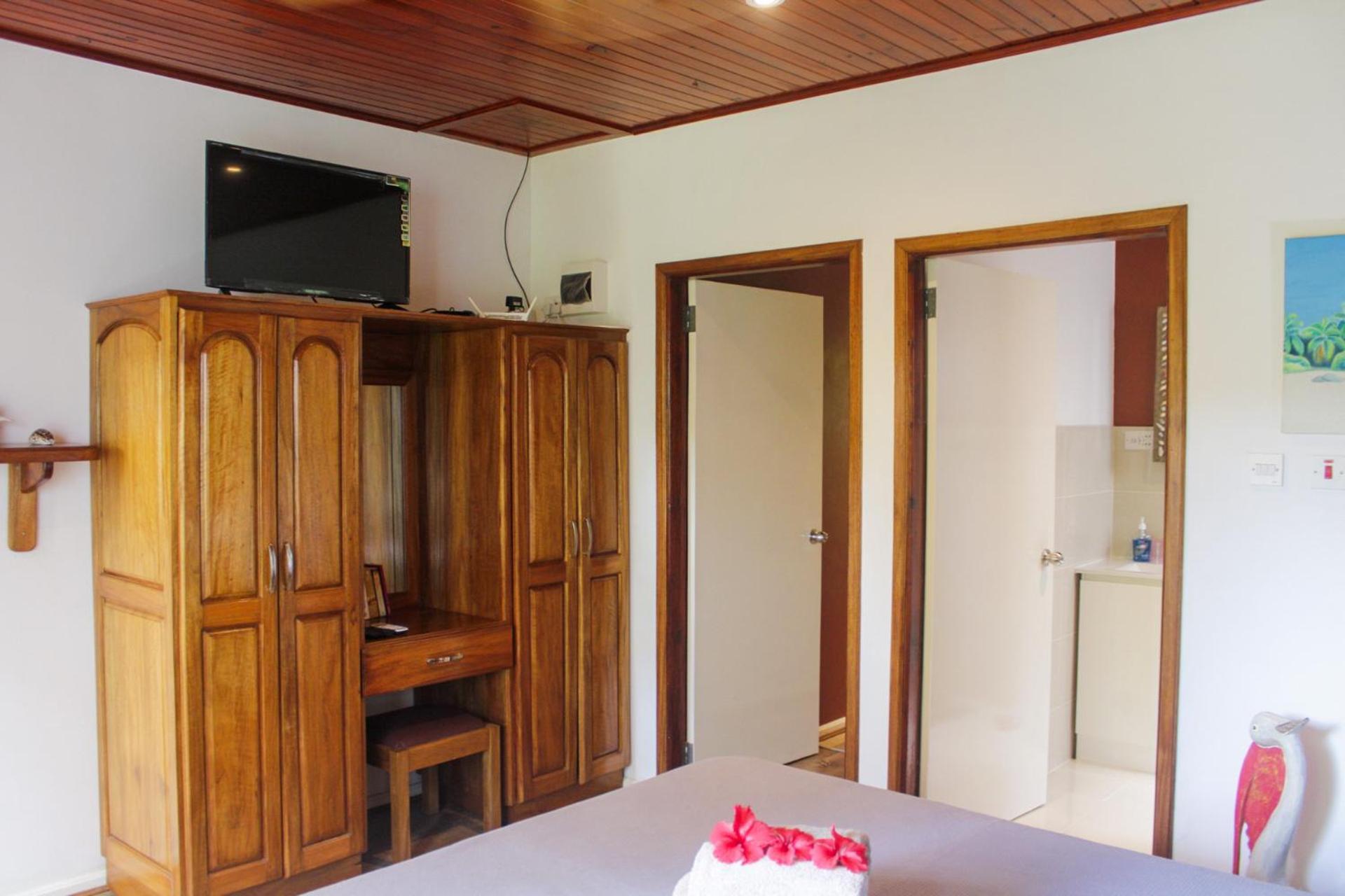 Nid'Aigle Lodge Baie Sainte Anne Luaran gambar